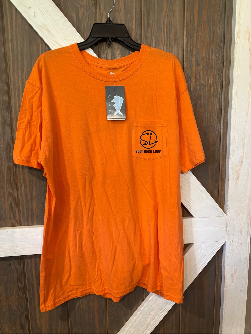 Southern Lure Men’s  T-Shirt Sz Large